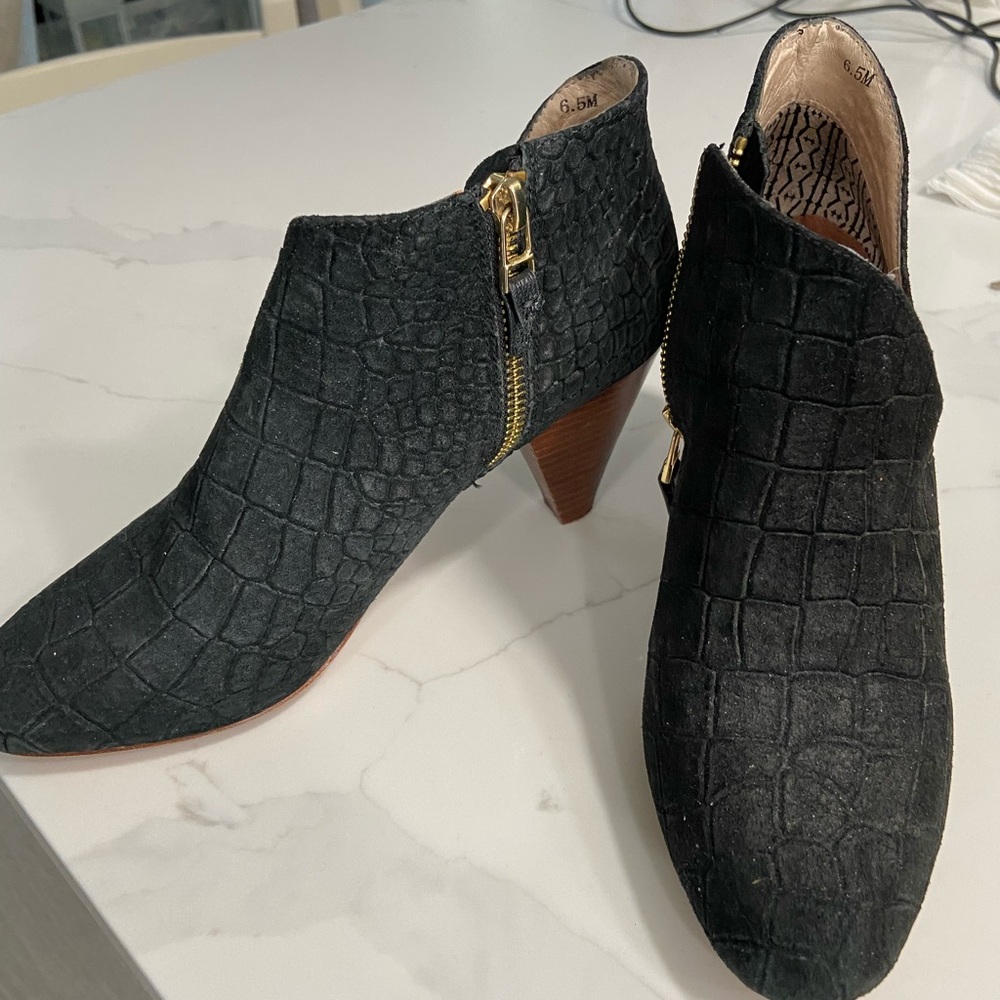Matt Bernson booties size 6.5